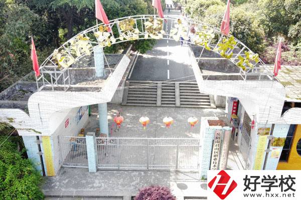 岳陽市君山區(qū)職業(yè)技術(shù)學校怎么樣？有哪些入學須知？