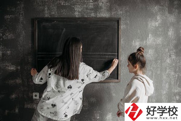 湖南省商業(yè)職業(yè)中等專業(yè)學(xué)校怎么樣？宿舍怎么樣？