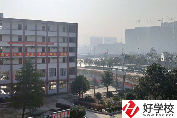 武岡市環(huán)球職業(yè)技術學校教學樓