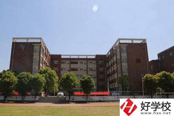 岳陽市高級(jí)技工學(xué)校教學(xué)樓