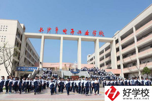 長沙市有哪些中專學(xué)校？它們學(xué)費(fèi)貴不貴？