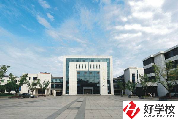 衡陽市高級技工學(xué)校位置在哪里？校園環(huán)境怎么樣？